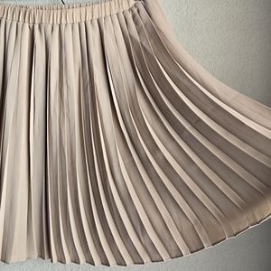 MAX STUDIO- Pleated Skirt